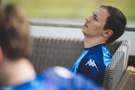 CFO战胜AL LPL赛区面临重大挑战