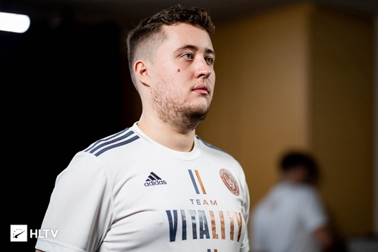 无畏契约全新套装实机演示引发热议